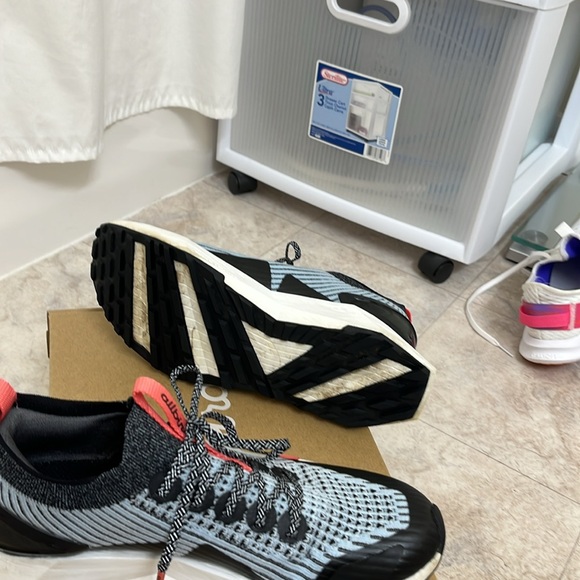 Allbirds Black and White Running Shoes size 8 - Picture 6 of 7